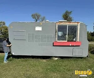 Vintage - 1966 Food Concession Trailer Mobile Vending Unit for Sale in Illinois!
