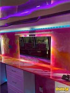 Custom Hair Salon Truck Mobile Hair & Nail Salon Truck 12 Florida for Sale