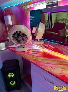 Custom Hair Salon Truck Mobile Hair & Nail Salon Truck 13 Florida for Sale