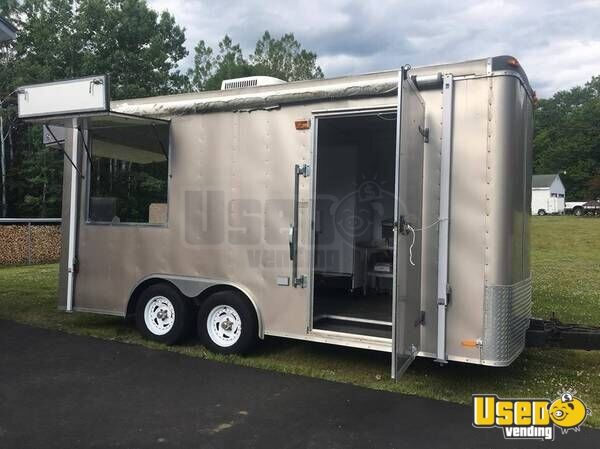 Custom Made Kitchen Food Trailer Air Conditioning Maine for Sale