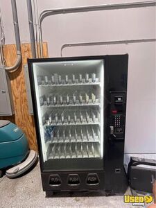 Dixie Narco 5591 9-Select Soda Cold Drink Vending Machine For Sale in Georgia!
