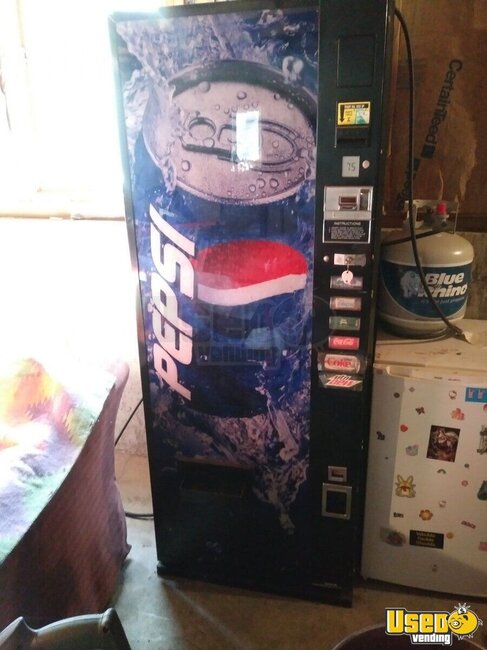 Dixie Narco Soda Machine Maine for Sale