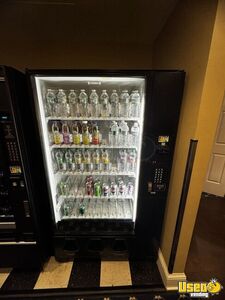 Dixie Narco BevMax 5592 Soda Cold Drink Vending Machine For in Massachusetts!