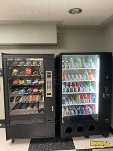 2010 Dixie Narco DN5591 Glass Front Drink Vending Machine For Sale in New York!