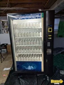 Refurbished Dixie Narco BevMax 5800 Soda Vending Machine For Sale in Tennessee!