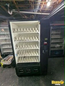 Refurbished Dixie Narco BevMax 5591 Glass Front Drink Vending Machine For Sale in Tennessee!