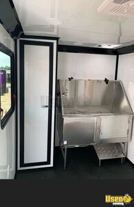 Dog Grooming Trailer Pet Care / Veterinary Truck Electrical Outlets Georgia for Sale