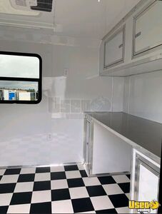 Dog Grooming Trailer Pet Care / Veterinary Truck Electrical Outlets Georgia for Sale
