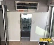 E350 Pet Grooming Truck Pet Care / Veterinary Truck Additional 2 Texas Gas Engine for Sale