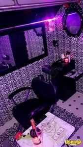 E450 Mobile Hair & Nail Salon Truck Interior Lighting California Diesel Engine for Sale