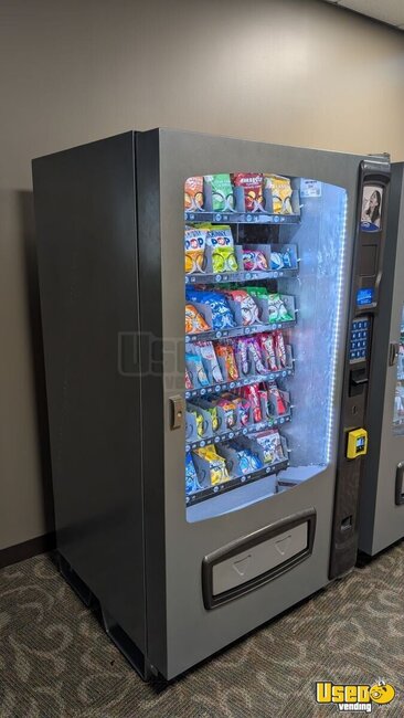 Env5s Seaga Snack Machine Illinois for Sale