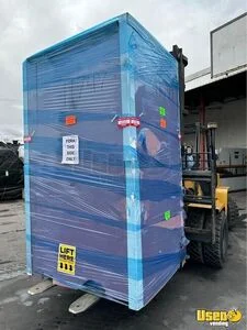 BRAND NEW 2023 Everest Ice VX3 Bagged Ice and Filtered Water Vending Machine For Sale in Arizona!