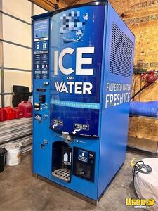 2022 Everest Ice VX4 Bagged Ice and Filtered Water Vending Machine For Sale in North Dakota!