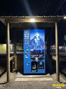 2023 Everest Ice VX4 Bagged Ice and Filtered Water Vending Machine For Sale in Texas!