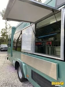 F-550 Super Duty Kitchen Food Truck New Build Food Truck Concession Window Florida Diesel Engine for Sale