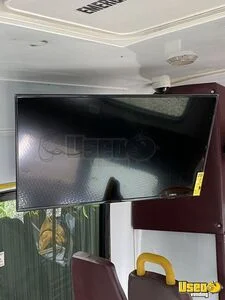 F-550 Super Duty Kitchen Food Truck New Build Food Truck Insulated Walls Florida Diesel Engine for Sale