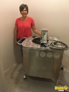 2018 2.5' x 2.5' Deluxe Pro Stainless Steel Mobile Kettle Corn Vending Cart for Sale in Florida!