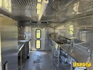 Food Truck All-purpose Food Truck Air Conditioning Mississippi Diesel Engine for Sale