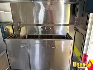 Food Truck All-purpose Food Truck Electrical Outlets Texas Diesel Engine for Sale