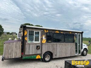 2007 Ford E450 All-Purpose Food Truck Mobile Coffee Vending Unit for Sale in Ohio!