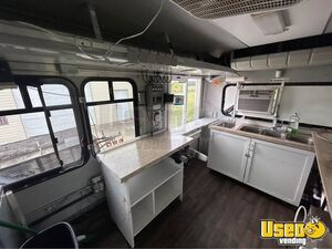 Ford E450 All-purpose Food Truck Refrigerator Ohio Gas Engine for Sale