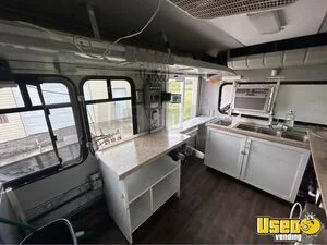 Ford E450 All-purpose Food Truck Refrigerator Ohio Gas Engine for Sale