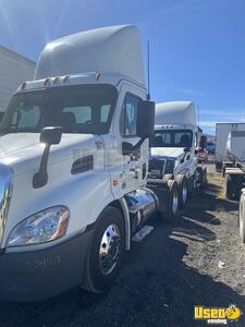 (2) Prime Condition 2017 Freightliner Cascadia 113 Day Cab Semi Truck for Sale in California!