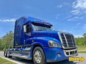 2016 Freightliner Cascadia Sleeper Cab / Ready for Business Semi Truck for Sale in Florida!
