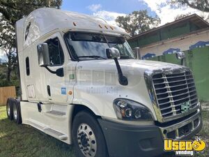 Ready to Work - 2016 Freightliner Cascadia 125 Sleeper Cab Semi Truck for Sale in Florida!