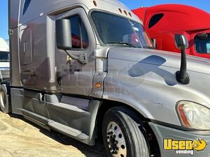 2016 Freightliner Cascadia Sleeper Cab / Ready for Business Semi Truck for Sale in Georgia!