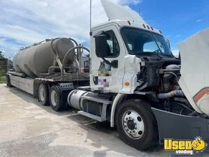 2016 Freightliner Cascadia Day Cab / Ready for Business Semi Truck for Sale in Georgia!