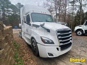 2018 Freightliner Cascadia Evolution Sleeper Cab Semi Truck for Sale in Georgia!