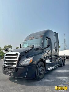 2020 Freightliner Cascadia Sleeper Cab Semi Truck | Transport Service Vehicle for Sale in Illinois!