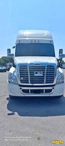 2016 Freightliner Cascadia Sleeper Cab / Ready for Business Semi Truck for Sale in Illinois!