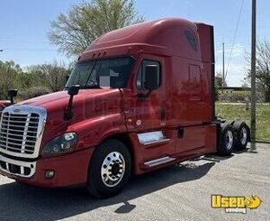 2018 Freightliner Cascadia 125 Sleeper Cab Semi Truck | Transport Service Vehicle for Sale in Kansas!