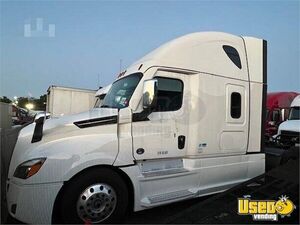 Ready to Work - 2023 Freightliner Cascadia 126 Sleeper Cab Semi Truck for Sale in New Jersey!