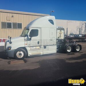2016 Freightliner Cascadia 125 Evolution Sleeper Cab Semi Truck for Sale in New Jersey!