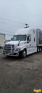 2018 Freightliner Cascadia Sleeper Cab Semi Truck and 2005 53' Utility Reefer Trailer for Sale in Ohio!