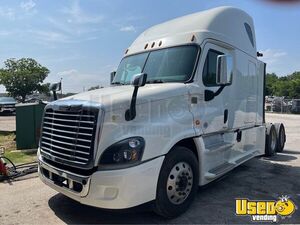 2016 Freightliner Cascadia Sleeper Cab / Ready for Business Semi Truck for Sale in Texas!