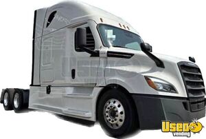 2019 Freightliner Cascadia Sleeper Cab Semi Truck | Heavy Duty Truck for Sale in Texas!