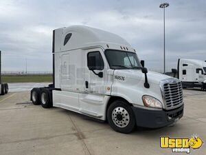 2017 Freightliner Cascadia Conventional Sleeper Cab Semi Truck for Sale in Texas!