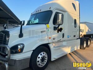 Used - 2017 Freightliner Cascadia 125  Sleeper Cab Semi Truck for Sale in Texas!