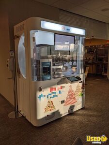 Frozen Dessert Autonomous Vending Kiosk Other Soda Vending Machine 4 Connecticut for Sale