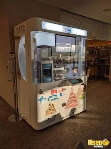 Frozen Dessert Autonomous Vending Kiosk Other Soda Vending Machine 4 Connecticut for Sale