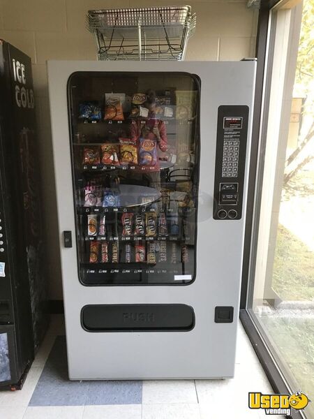 Fsi Usi Snack Machine Tennessee for Sale