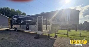 Bison Premiere Gooseneck 3 Horse Trailer with Living Quarters for Sale in Ohio!