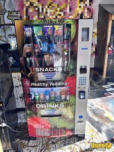 Healthy You HY900 Snack and Cold Drink Combo Vending Machine For Sale in Texas!