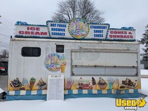 2003 7.5' x 20' Wells Cargo Ice Cream Concession Trailer for Sale in Virginia!