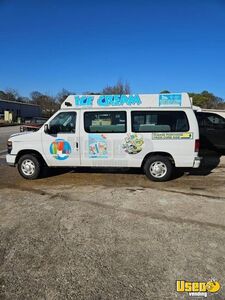 2011 Ford E-150 Econoline Ice Cream Truck with Wheelchair Lift for Sale in Alabama!