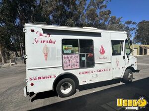 Clean - 2005 10.5' Chevy Morgan Olson P30 Ice Cream Truck for Sale in California!